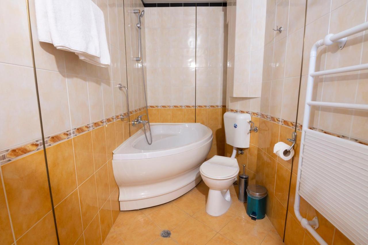 Hotel Slaviani Dimitrovgrad  Eksteriør billede