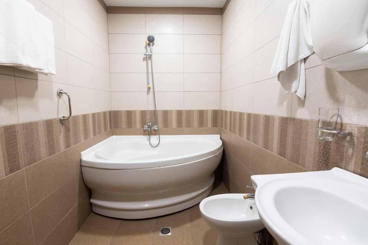 Hotel Slaviani Dimitrovgrad  Eksteriør billede